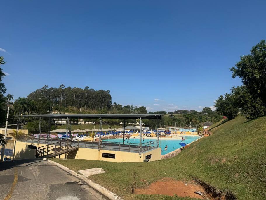 Casa Dentro Parque Aquatico Villa Águas de Lindóia Exterior foto